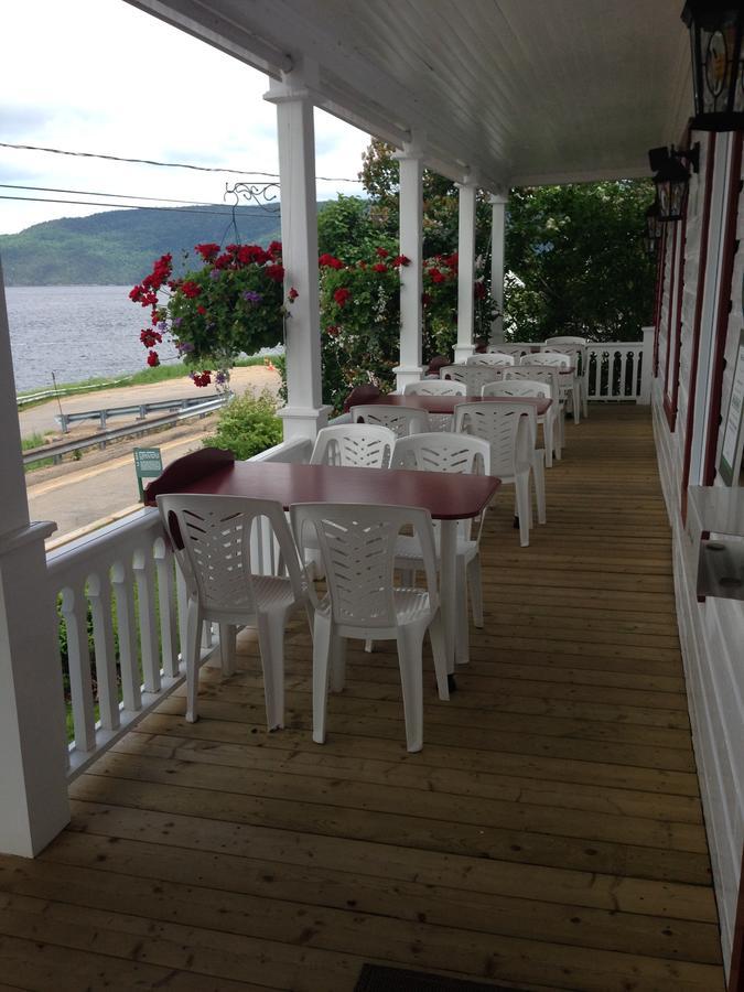 Auberge La Fjordelaise & La Rosalie LʼAnse-Saint-Jean Exterior foto
